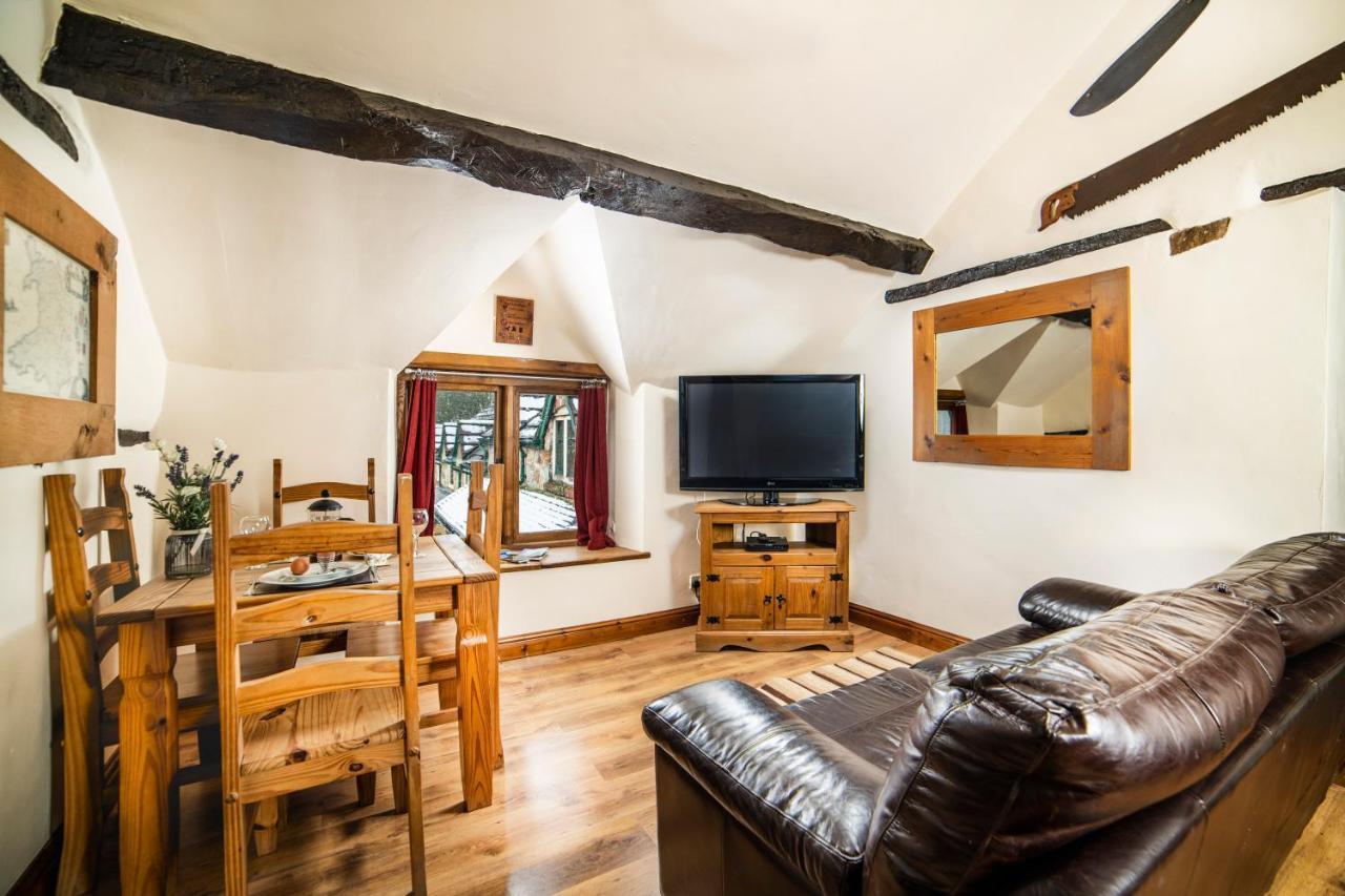Nant Ucha Farm Villa Acrefair Dış mekan fotoğraf