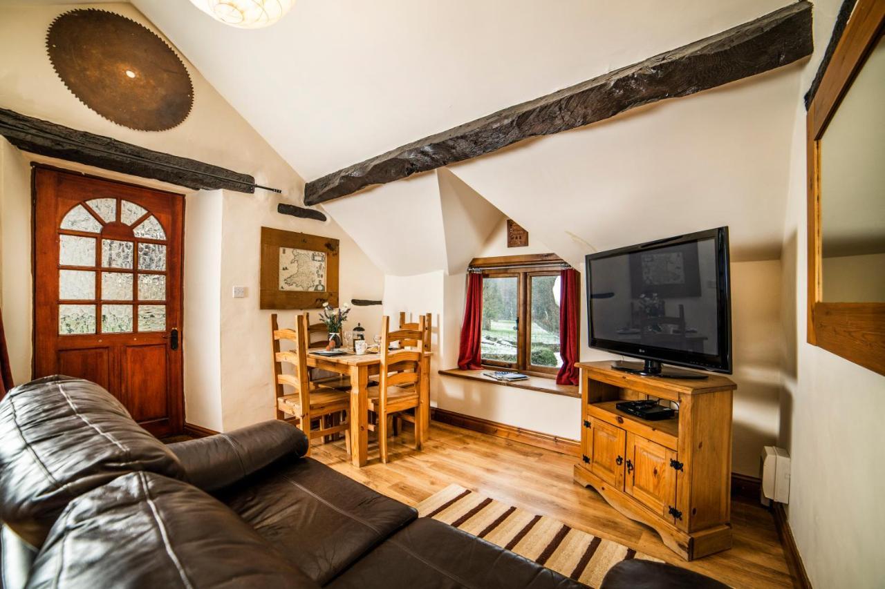Nant Ucha Farm Villa Acrefair Dış mekan fotoğraf