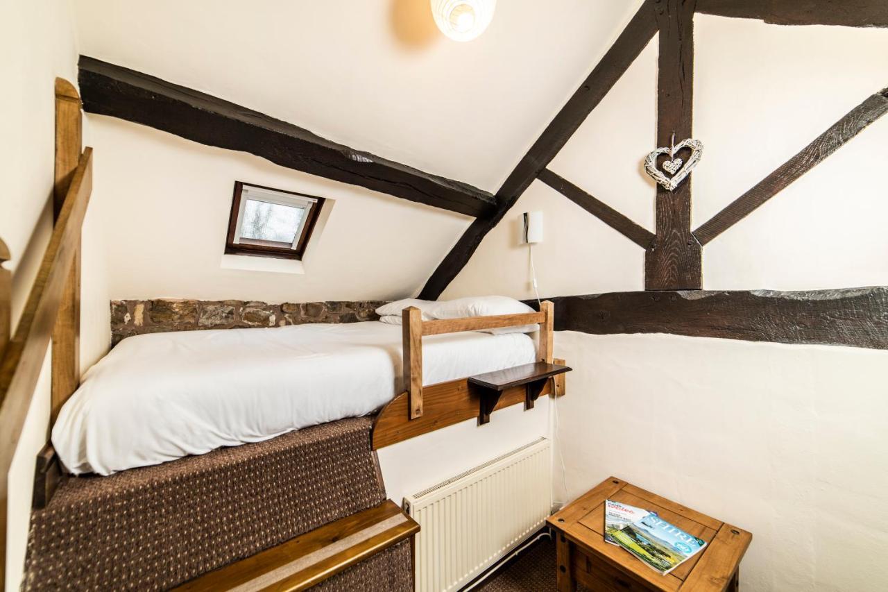 Nant Ucha Farm Villa Acrefair Dış mekan fotoğraf