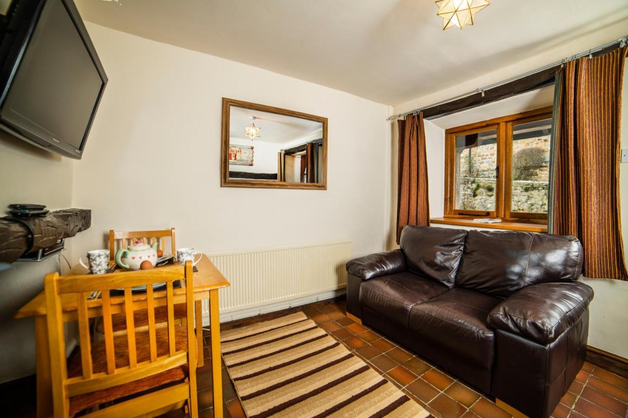Nant Ucha Farm Villa Acrefair Dış mekan fotoğraf